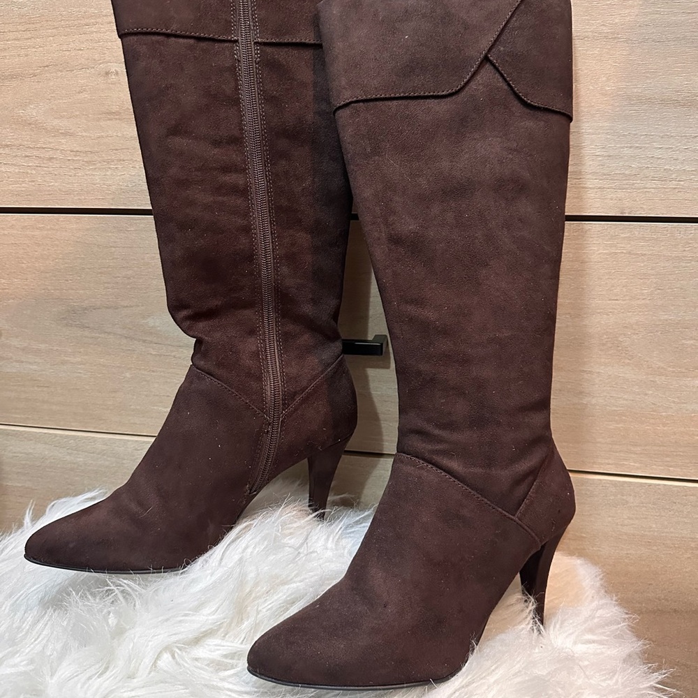 Pesaro Brown Heeled Boots with Heel - Picture 2 of 7